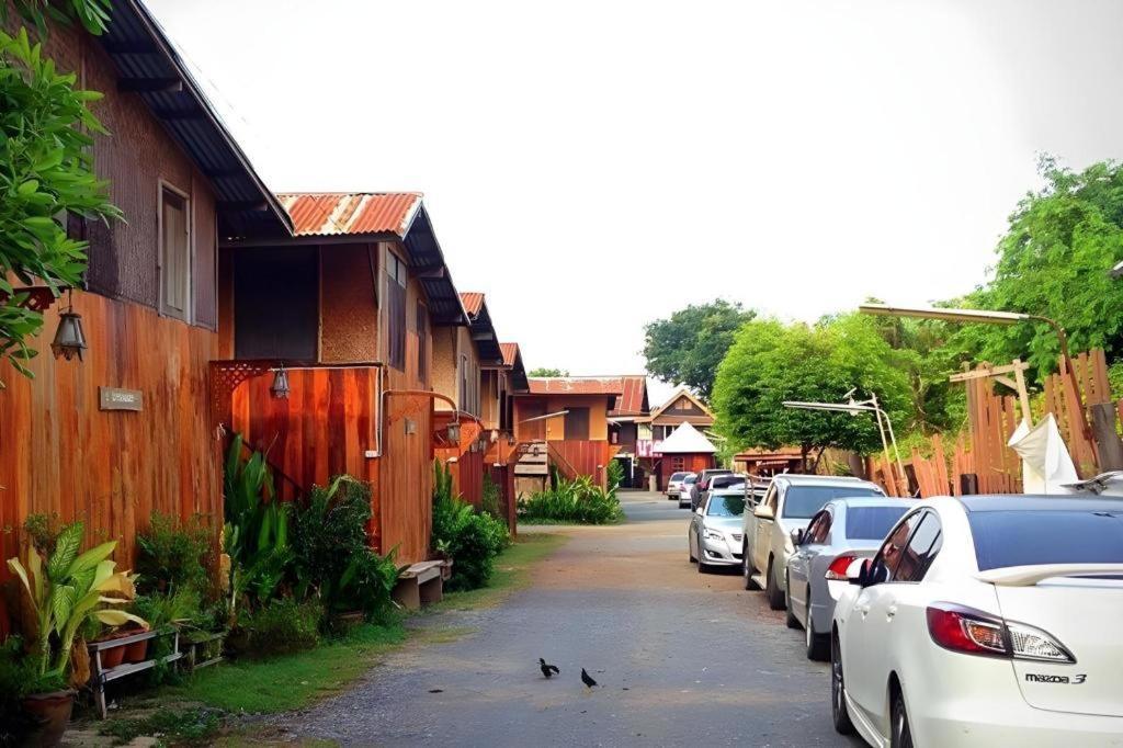 Jidapa Resort Phra Nakhon Si Ayutthaya Exterior foto