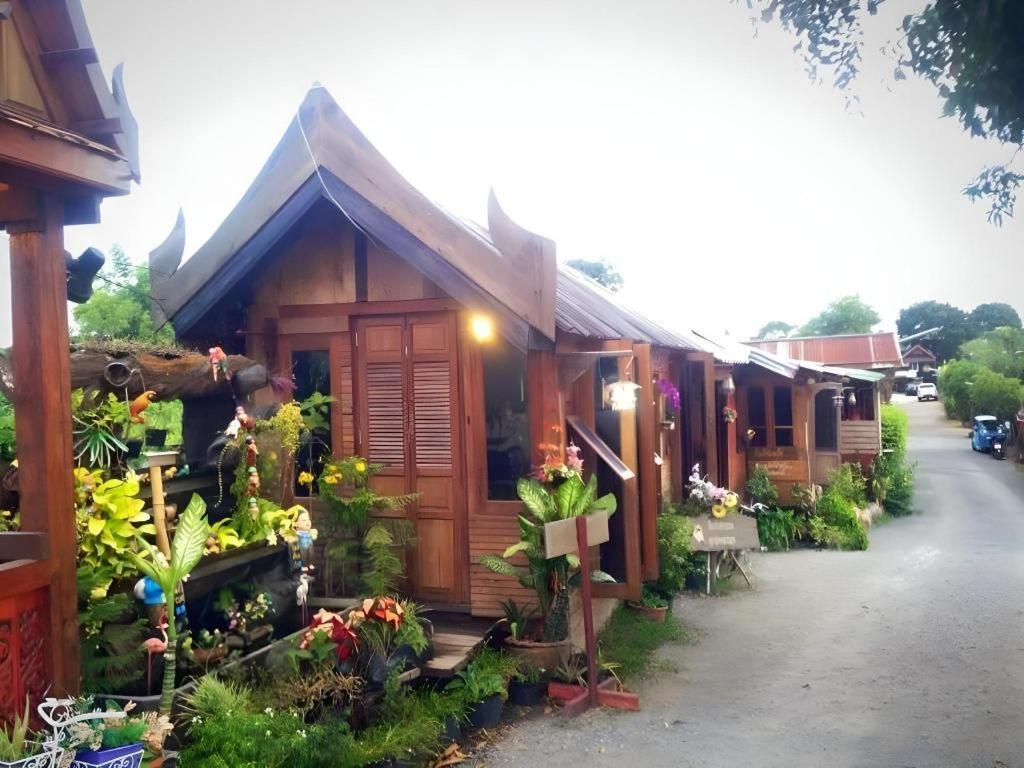 Jidapa Resort Phra Nakhon Si Ayutthaya Exterior foto